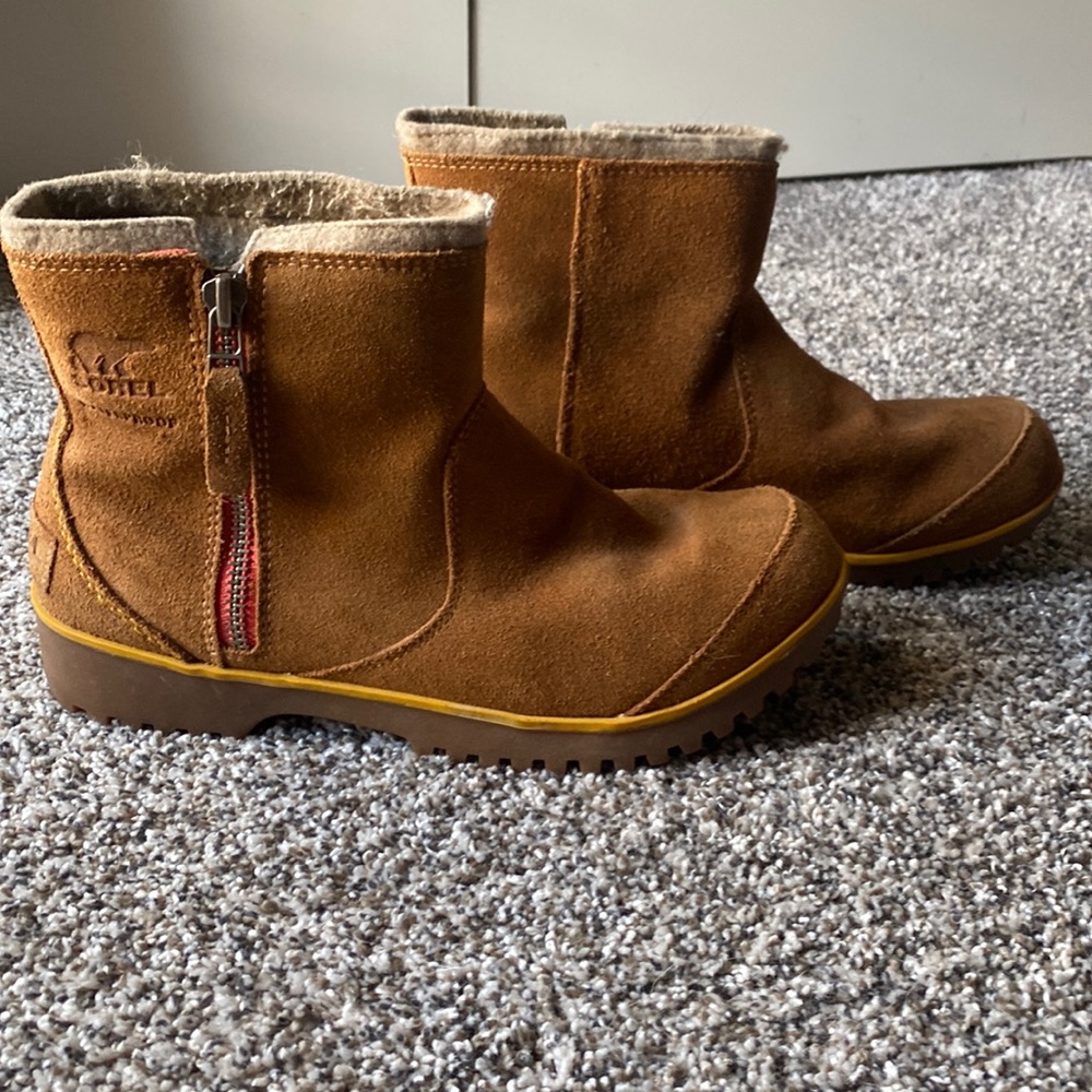 Sorel Womens Meadow Zip Up Boots